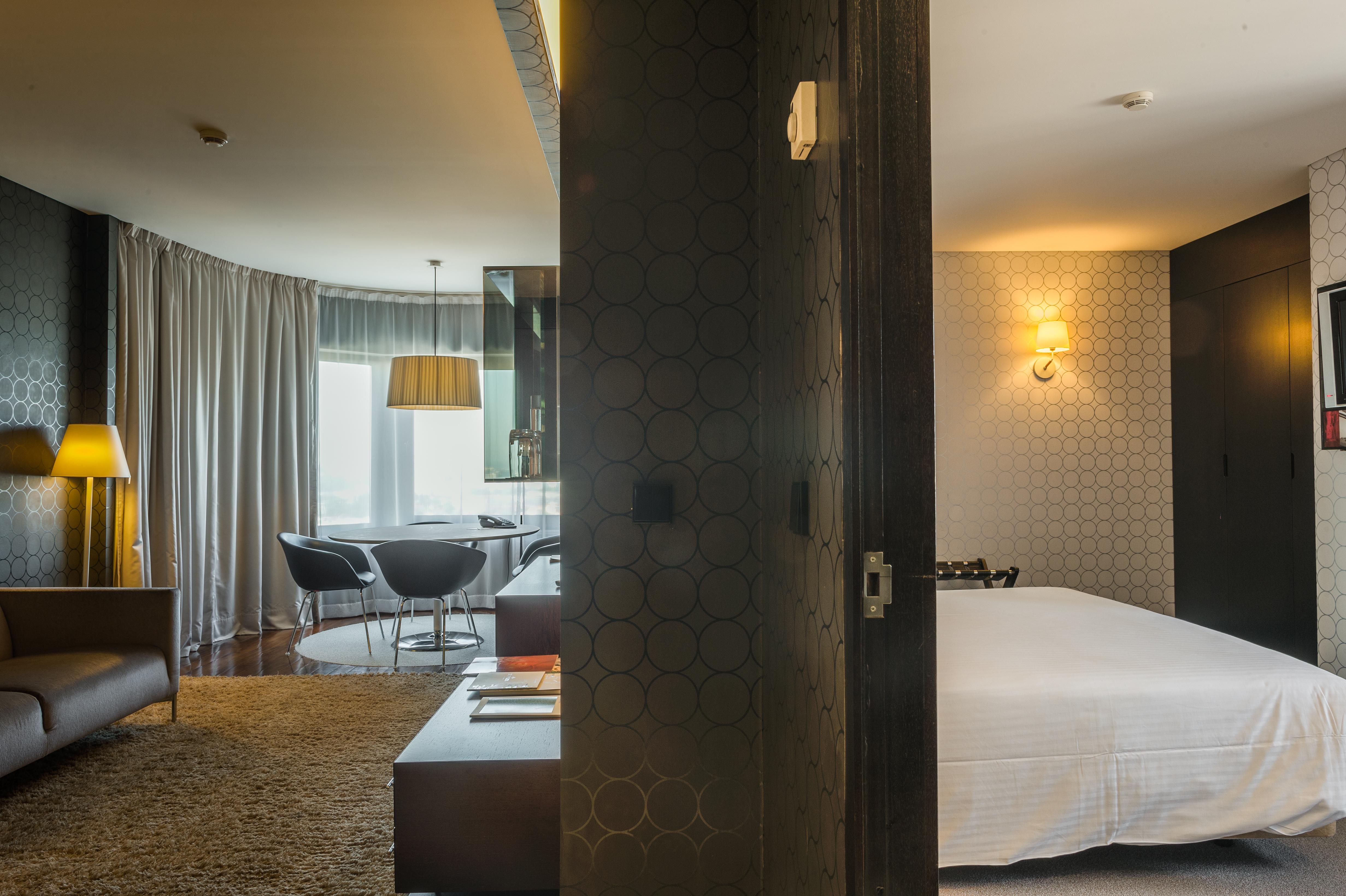Porto Palacio Hotel By The Editory Екстериор снимка A suite at the hotel