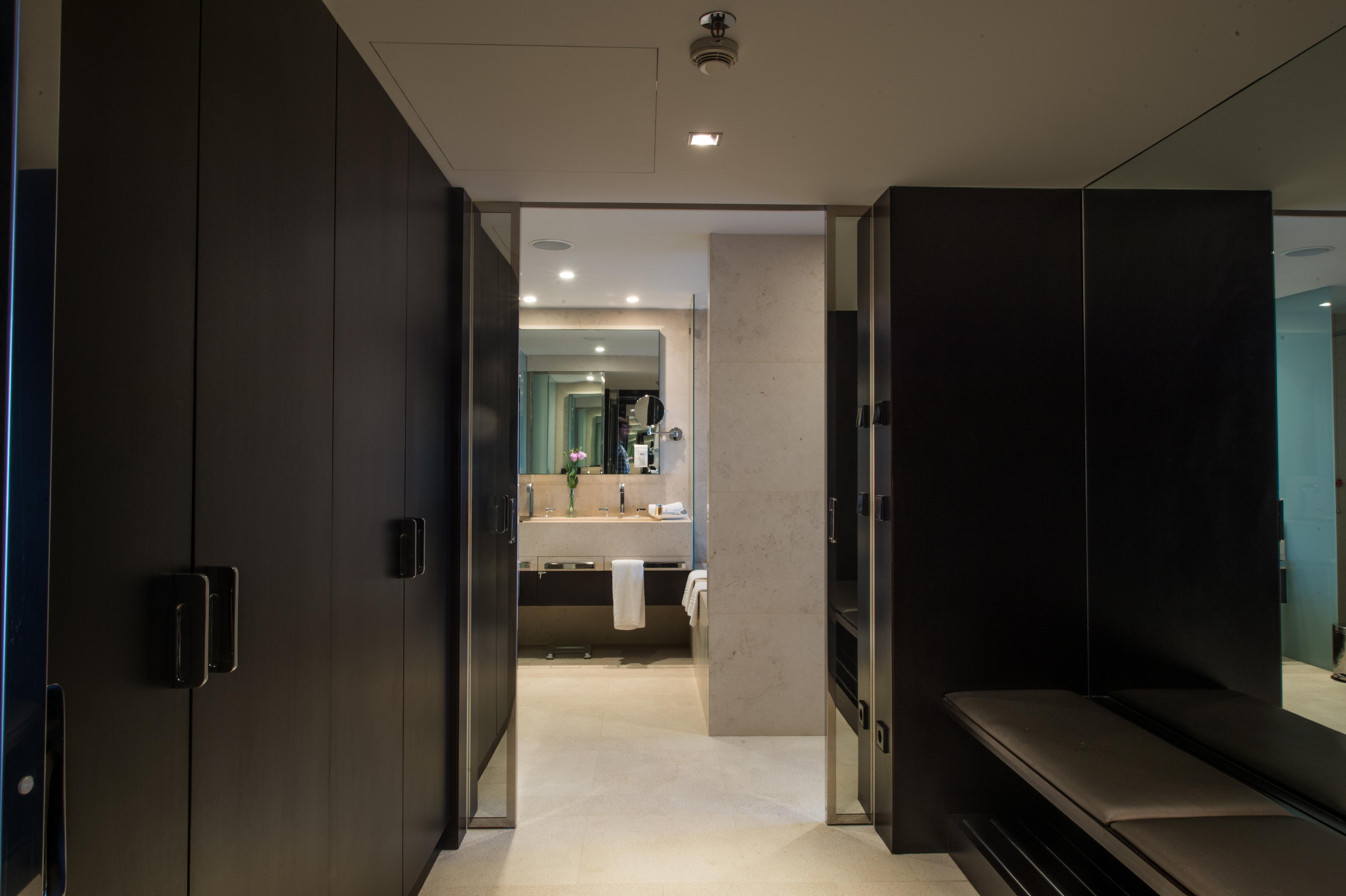 Porto Palacio Hotel By The Editory Екстериор снимка A walk-in wardrobe