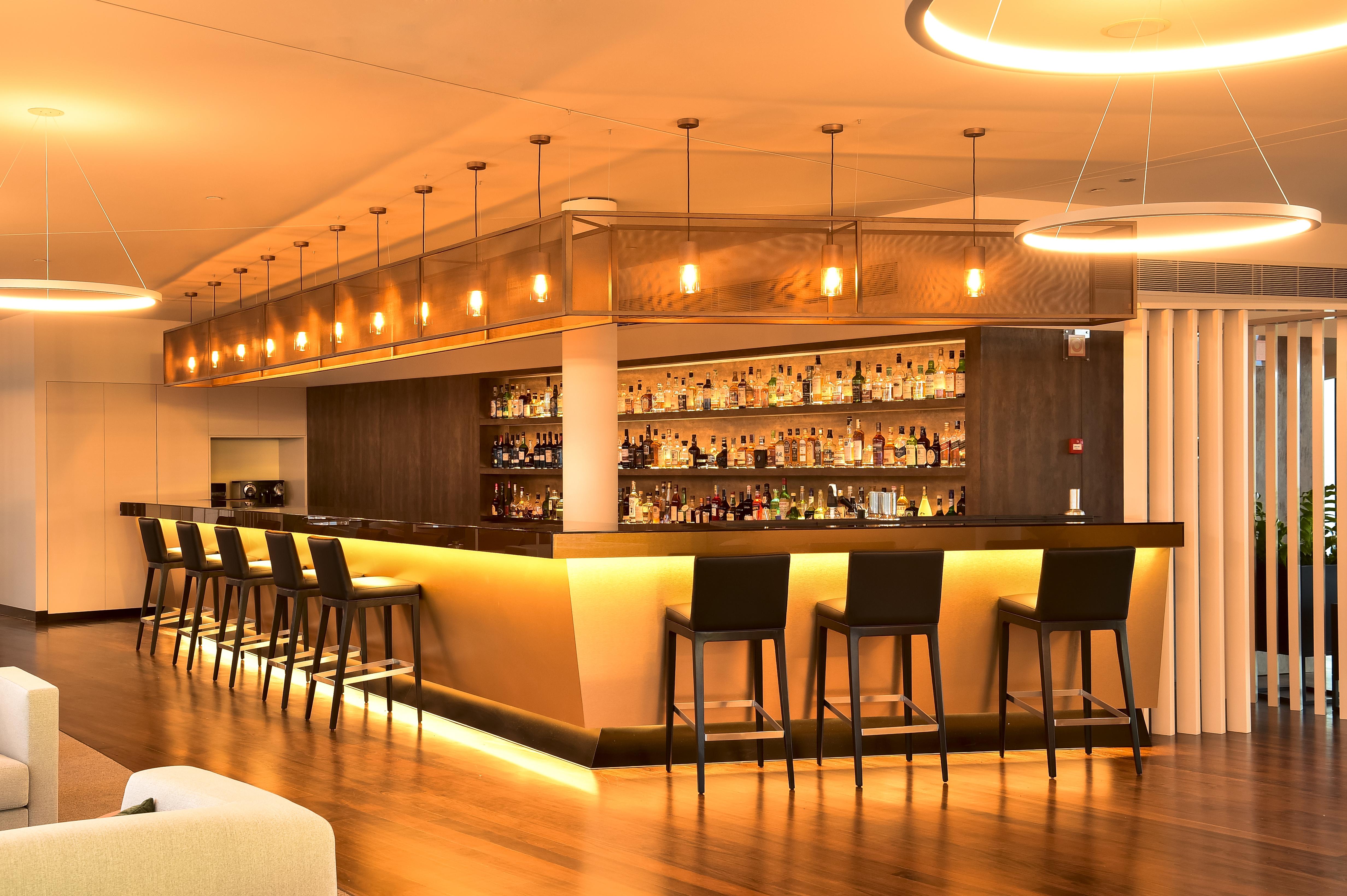 Porto Palacio Hotel By The Editory Екстериор снимка The bar at the lounge