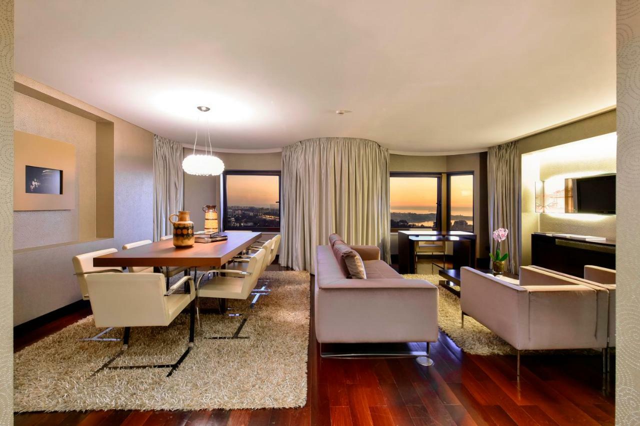 Porto Palacio Hotel By The Editory Екстериор снимка A living room in a hotel